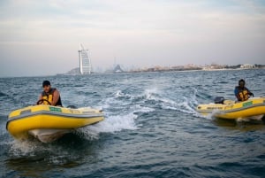 Dubai: Self-Drive boat tour for 30, 60 or 90 mn