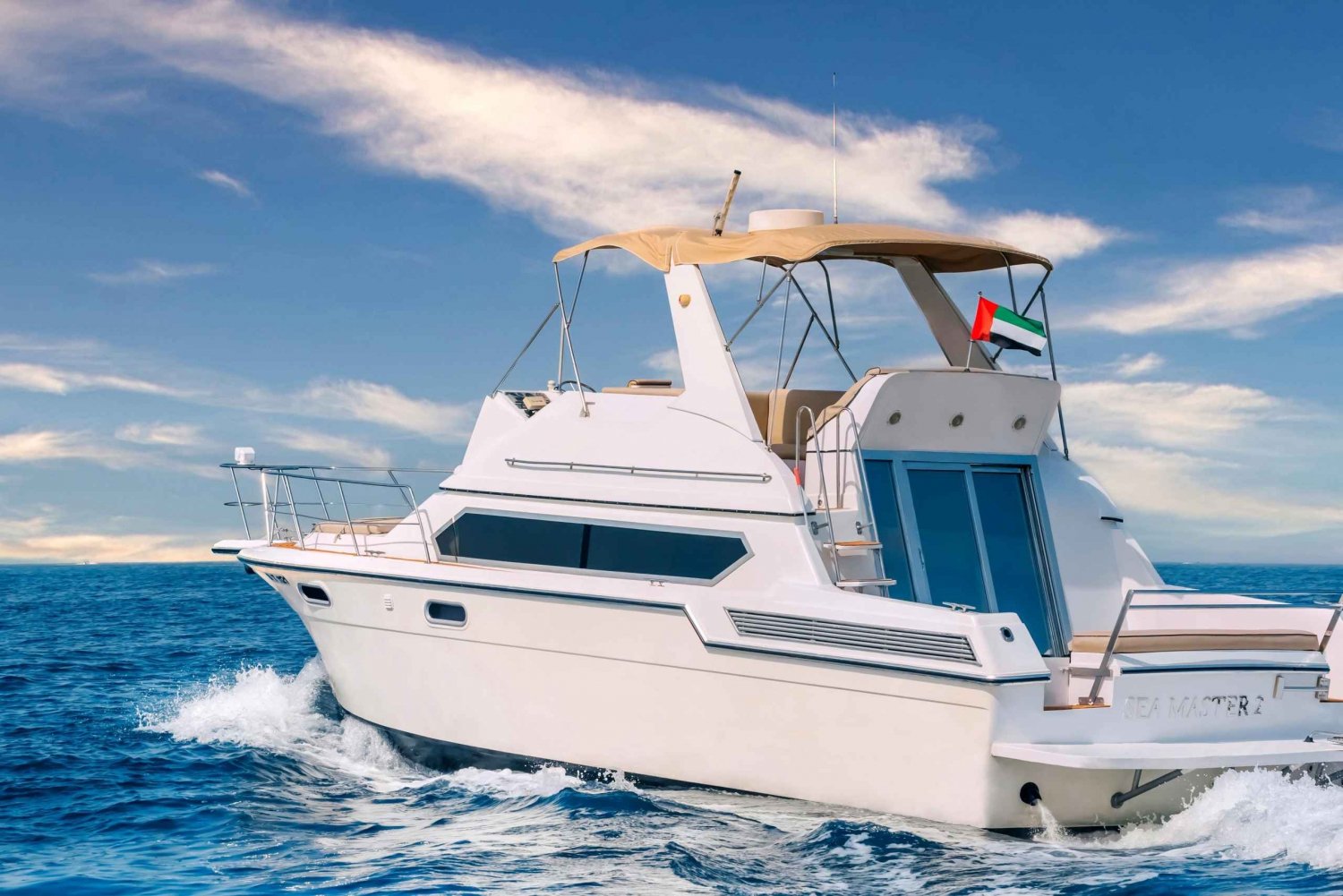 Viagem de Iate de Luxo de 45 pés para até 15 pessoas no Dubai
