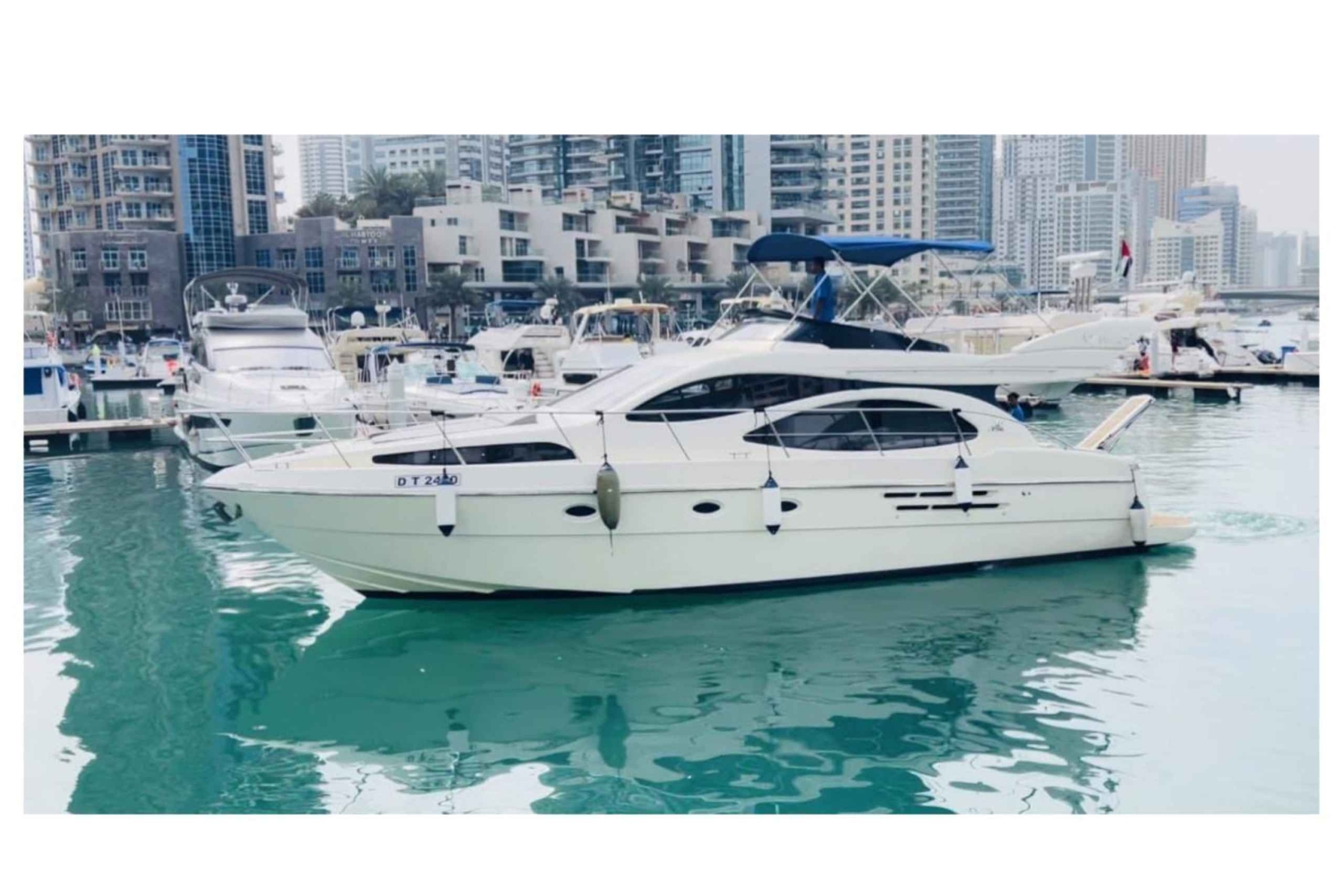 Luxe privéboottocht van 50 voet in de jachthaven van Dubai