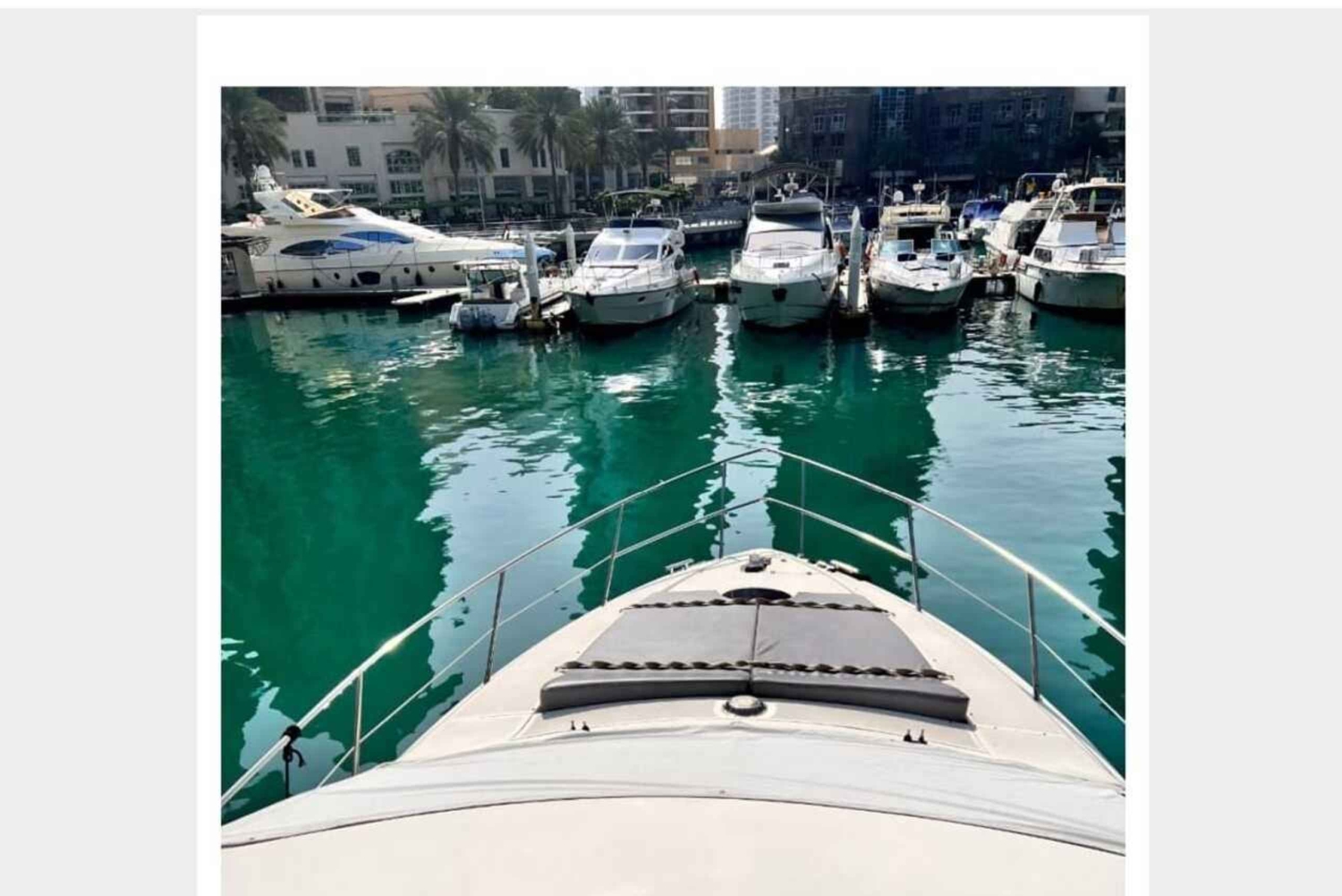 Luxe privéboottocht van 50 voet in de jachthaven van Dubai