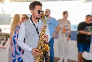 Dubai: Sunseeker Superyacht VIP Dinner, Drinks & Live DJ