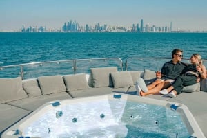 Dubai: Sunseeker Superyacht VIP Dinner, Drinks & Live DJ