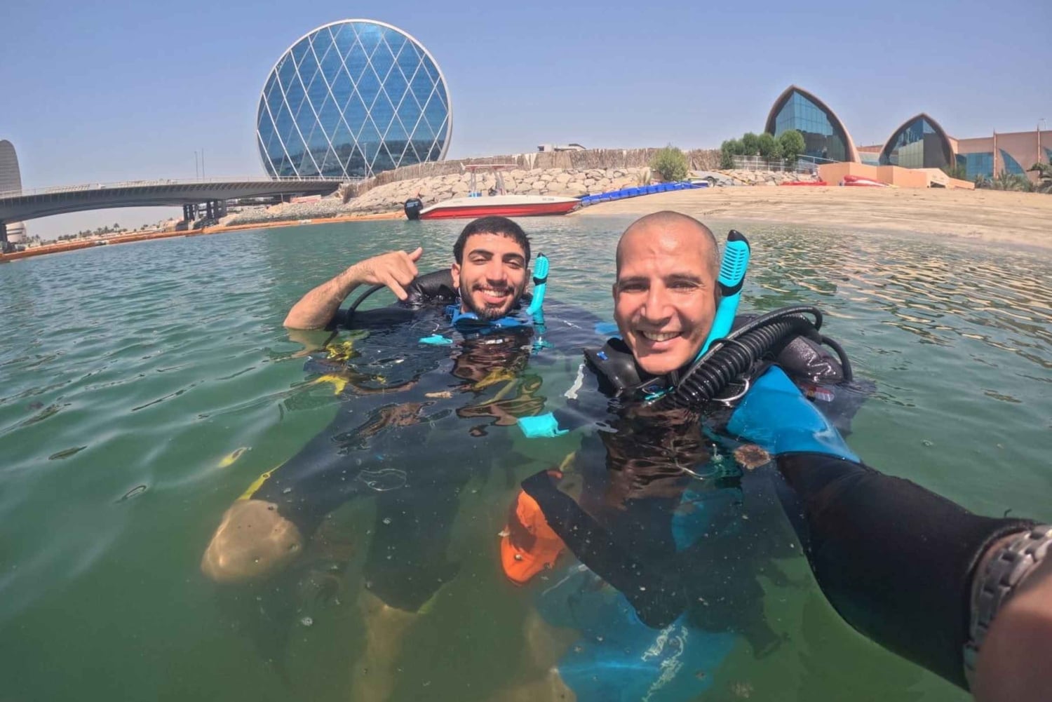 Abu Dhabi Padi sukeltajan peruskurssi