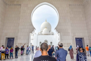 From Dubai: Abu Dhabi Sheikh Zayed Mosque Guided Tour