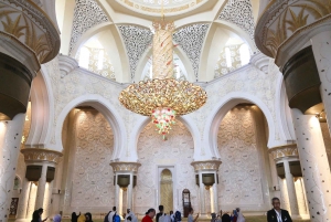 Abu Dhabin nähtävyydet ja BAPS-temppelin vierailu