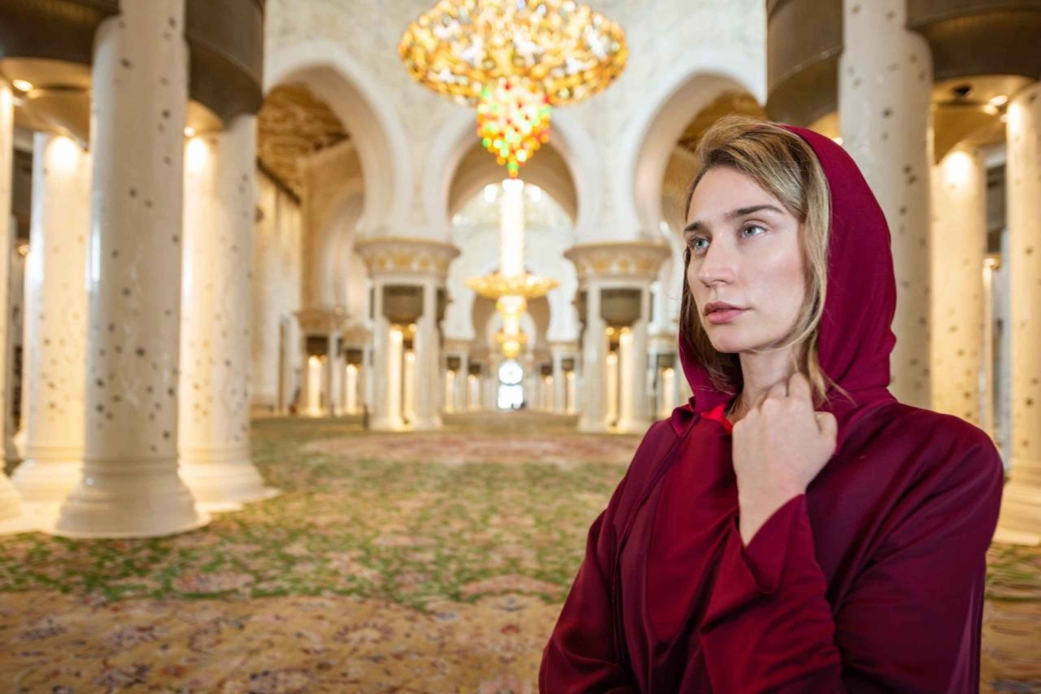 Abu Dhabi Tour: Sheikh Zayed Mosque, Louvre & Zayed Museum