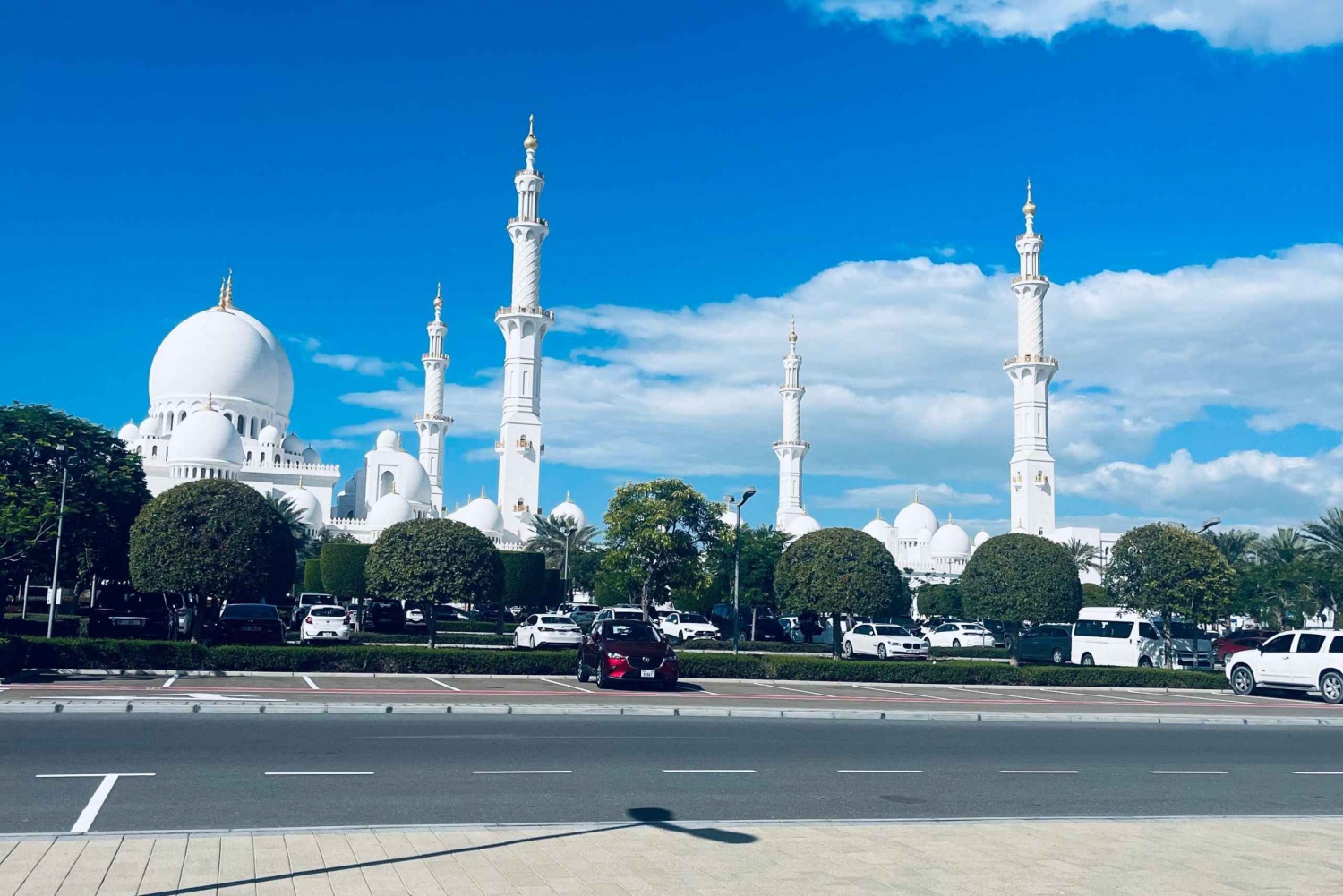 Visite d'Abu Dhabi avec guide. Visite d'Abu Dhabi d'une journée entière.