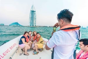 Dubai: Sightseeing Speedboat Tour with Live Tour Guide