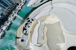 Dubai: Azimut 42 Feet Private Luxury Yacht Cruise