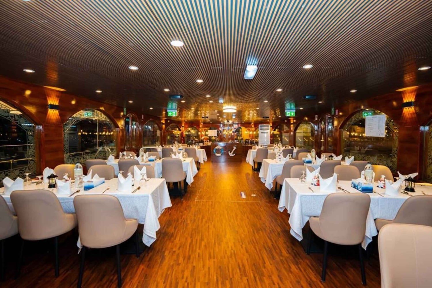 La migliore e lussuosa crociera in dhow a 5 stelle