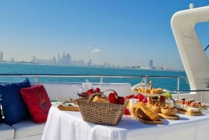 Luxury Proposal on a Yacht in Dubai