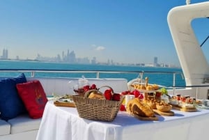 Luxury Proposal on a Yacht in Dubai