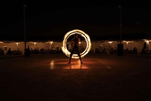 Ørkensafari i Dubai med kameltur, sandboarding og middag