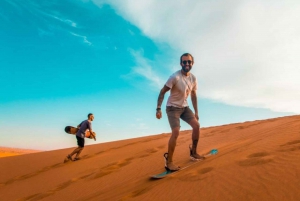 Pustynne safari w Dubaju, pokazy, kolacja, wielbłądy i sandboarding