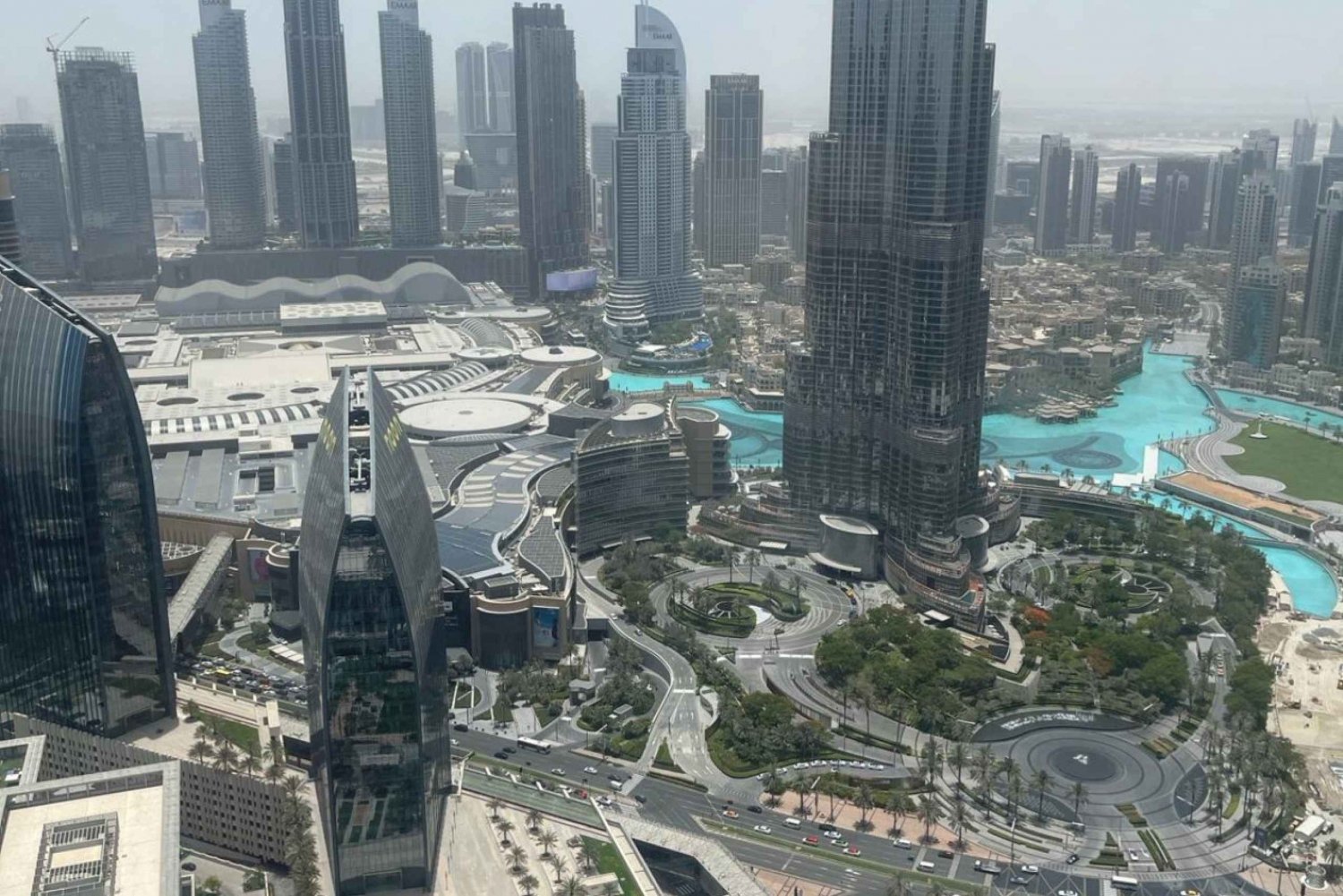 Ontdek Dubai in een luxe huurauto met chauffeur