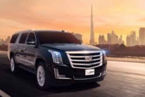 Odkryj Dubaj wynajmując luksusowy samochód z kierowcą