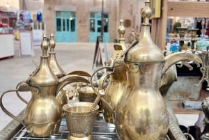 Descubre la Magia del Viejo Dubai en un tour a pie con guía