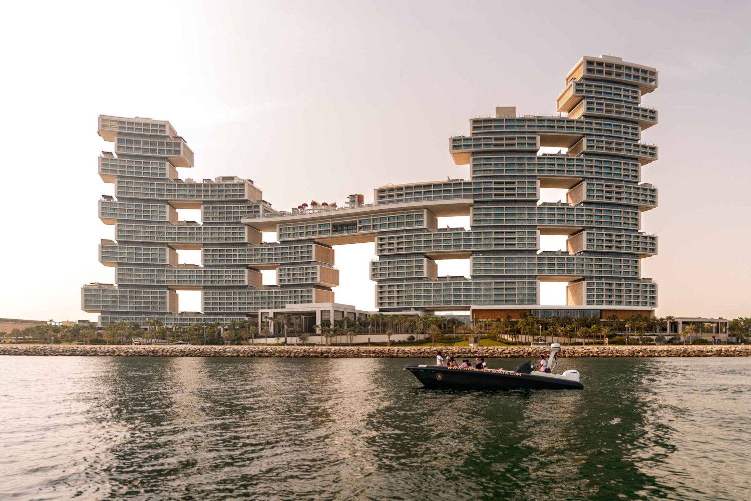 Dubaj: 100-minutowy rejs łodzią motorową, widok na Atlantis i Burj Al Arab