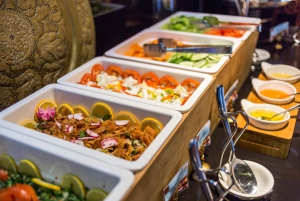 Dubai: Dhow-risteily ja illallinen: 2-tuntinen illallinen Dhow-risteily ja illallinen