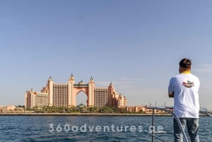 Burj Al Arab : 2 Hours Yacht Tour With BBQ Dinner