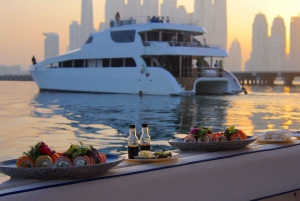 Dubai: Luxury Private 50 FT Yacht Cruise & (Sushi Optional)