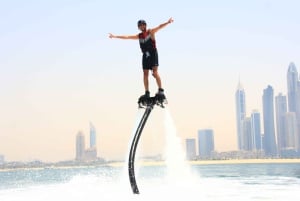 Dubái: sesión de flyboard de 30 minutos en la playa de Dukes The Palm
