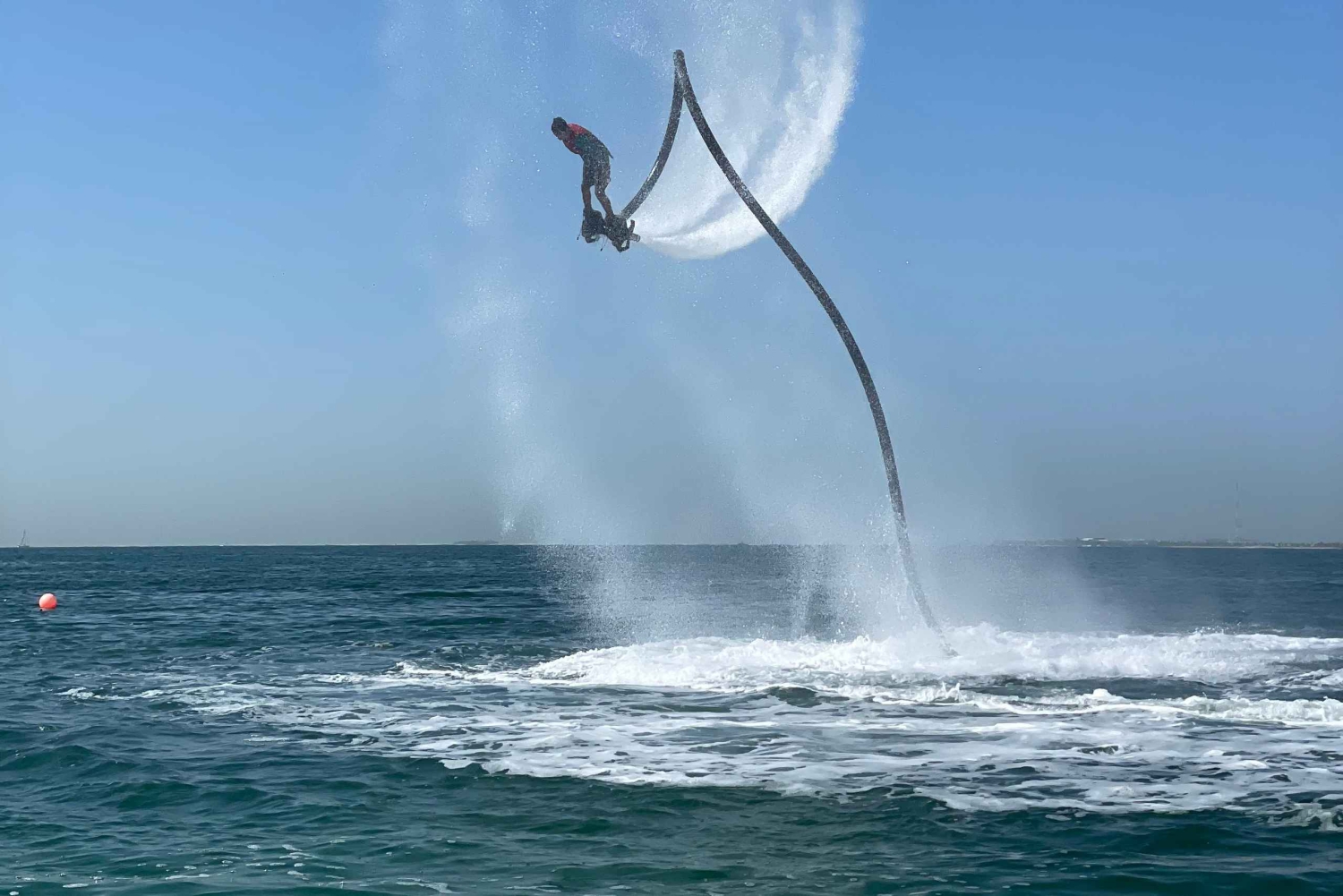 Dubái: 30 minutos de flyboard con instructor y helado gratis.