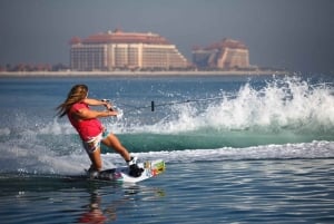 Dubai 45Min Wakeboarding Experience
