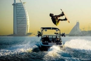 Dubai 45Min Wakeboarding Experience
