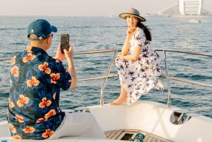Dubai Private Yacht Tour with Swimming Drinks and BBQ Option