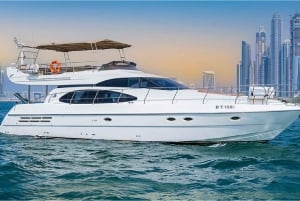 Dubai: Passeio de Iate de 58 pés pelo mar