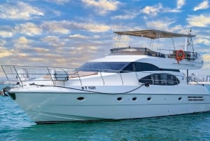 Dubai: Passeio de Iate de 58 pés pelo mar
