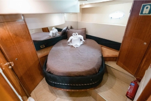 Dubai: Passeio de Iate de 58 pés pelo mar