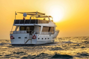 Dubai: iate de 70 pés para até 35 convidados