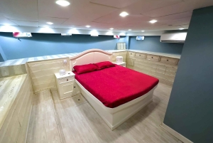 Dubai: iate de 70 pés para até 35 convidados