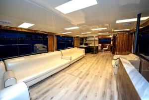 Dubai: iate de 70 pés para até 35 convidados