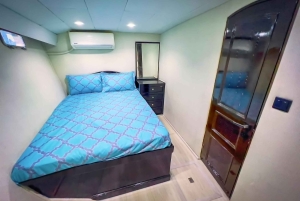 Dubai: iate de 70 pés para até 35 convidados