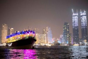 Dubai: 90 minuten durende dhow-dinercruise met entertainershows