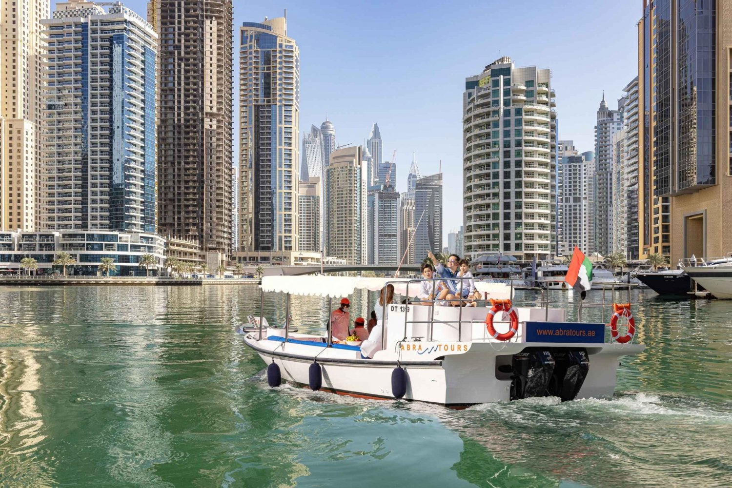 Dubai: Dubai Marina, Ain Dubai, JBR: Abra Boat Tour in Dubai Marina, Ain Dubai, JBR