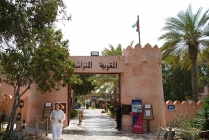 Tour de ville de 2 jours : Dubaï et Abu Dhabi + expérience sur un yacht