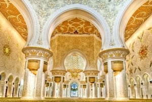 Dubai: Abu Dhabi Tagestour Große Moschee, Königspalast & Mittagessen