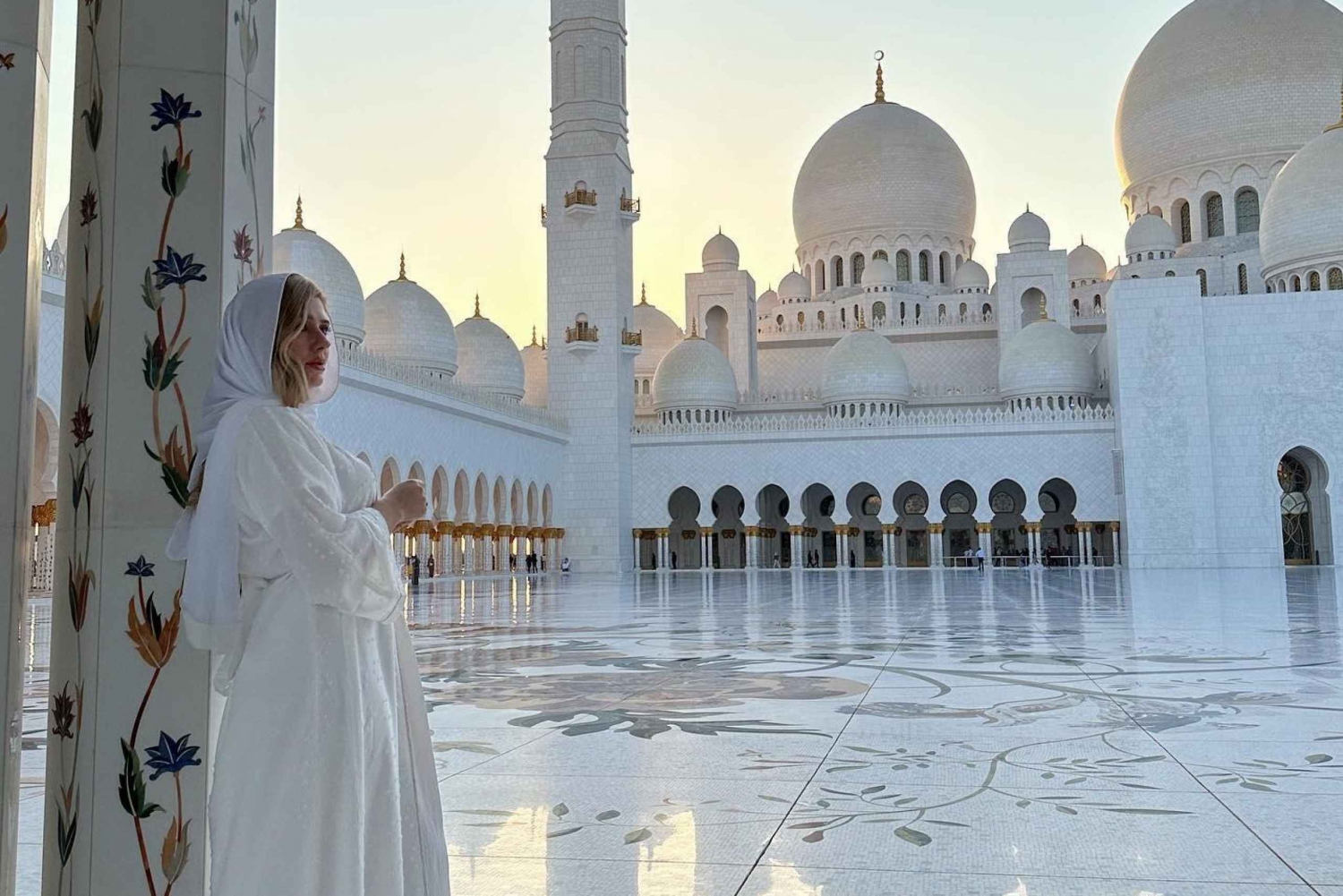 Dubai: Abu Dhabi Sightseeing og sjeik Zayed-moskeen, Emiratene