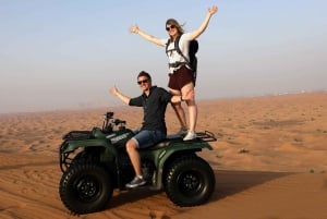 Dubai: Safári de aventura em quadriciclo, passeio de camelo e bebidas