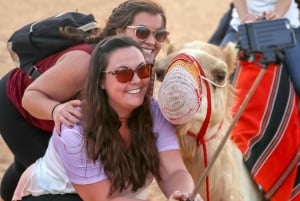 Dubai: Avontuurlijke quad safari, kamelenrit & verfrissingen