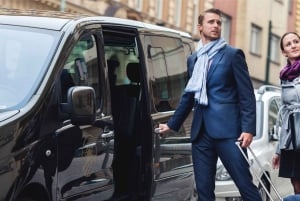 Aeroporto de Dubai: Traslado Privado de 1 Sentido para Dubai com Classe V