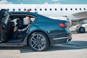 Aeroporto de Dubai: Traslado Privado de 1 Sentido para Dubai com Classe V