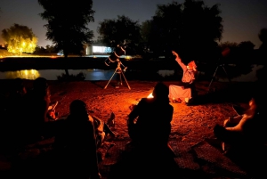 Dubai: Al Marmoom Oasis Vintage Safari, Dinner & Stargazing