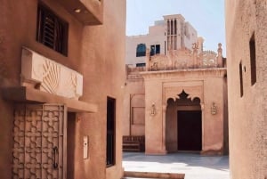 Dubai: Ancient Dubai, Hidden Gems, Souks and Museums Tour