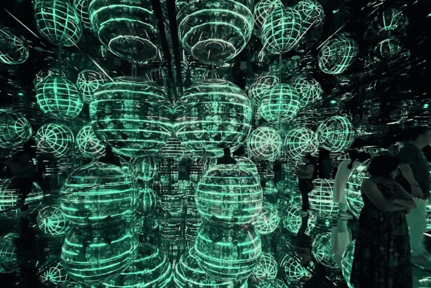 Dubai: AYA Universe + transfer