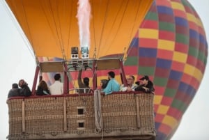 Dubai: Giro in mongolfiera e tour in autobus delle meraviglie, tour del cielo, del mare e della terra